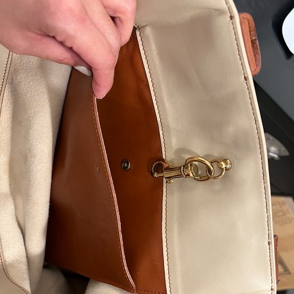 Chloe Alison Leather East-West Tote | Ivory and Saddle Color - Picture 4 of 4